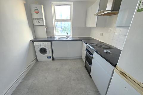 2 bedroom flat to rent, Milton Road, Luton, LU1