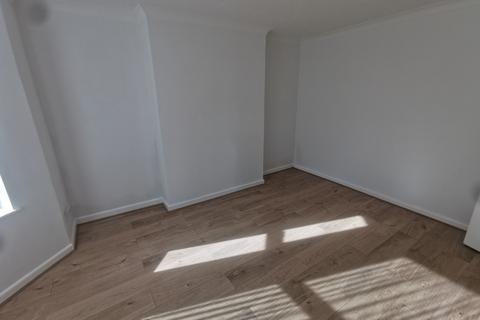 2 bedroom flat to rent, Milton Road, Luton, LU1