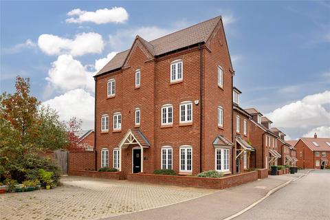 4 bedroom end of terrace house for sale, Cantley Road, Great Denham, Bedford, Bedfordshire, MK40