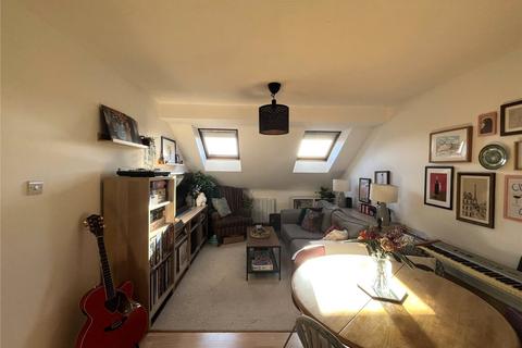 2 bedroom apartment for sale, Cavalier Close, Luton, Bedfordshire, LU3