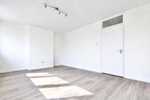 3 bedroom duplex for sale, Exford Court, Bolingbroke Walk, London