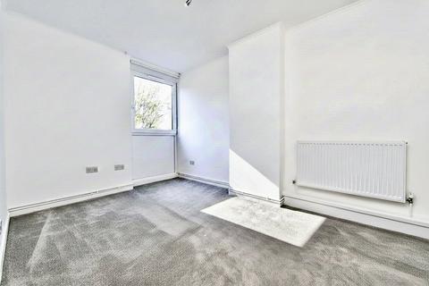 3 bedroom duplex for sale, Exford Court, Bolingbroke Walk, London