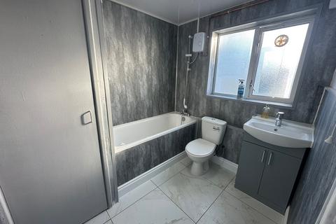 2 bedroom apartment to rent, Bridgewater Court, Bridgewater Road, Wembley