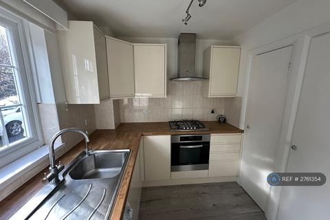 2 bedroom flat to rent, Kenmore Close, Richmond, TW9