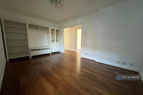 2 bedroom flat to rent, Kenmore Close, Richmond, TW9