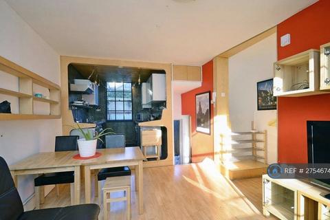 2 bedroom flat to rent, Cruden Street, London, N1