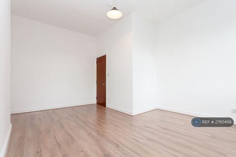 2 bedroom flat to rent, Alkham Road, London, N16
