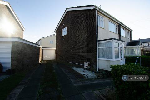 3 bedroom semi-detached house to rent, Garreglwyd Park, Holyhead, LL65