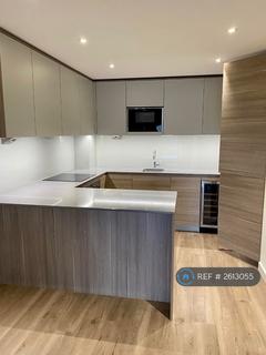 2 bedroom flat to rent, Golding House, London, NW9