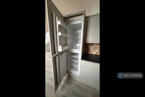 1 bedroom flat to rent, Balme Road, Cleckheaton, BD19
