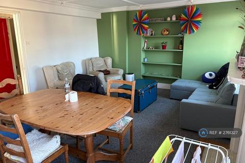 3 bedroom flat to rent, Devonshire Place, Brighton, BN2