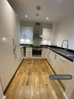 2 bedroom flat to rent, London, London, NW9