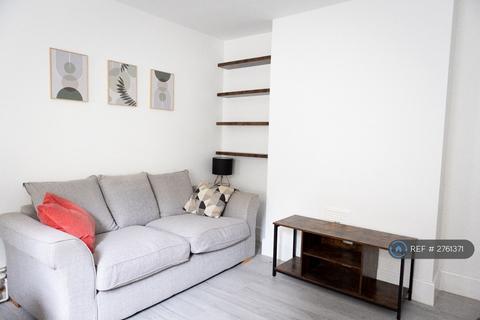 1 bedroom flat to rent, Dancer Road, London, SW6
