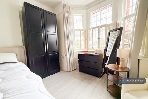 undefined, Dancer Road, London, SW6