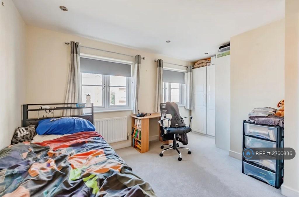 Main Bedroom 2 With En-Suite