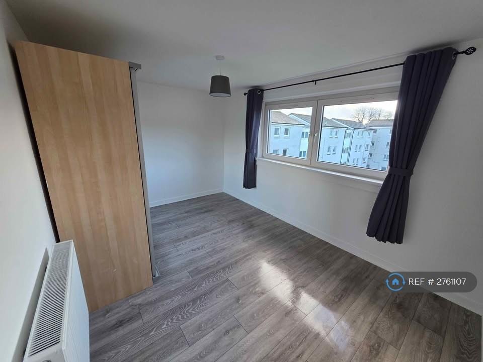 Rear Bedroom