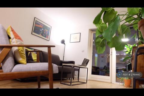 1 bedroom flat to rent, Pembury Place, London, E5