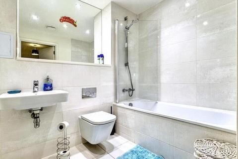 1 bedroom flat to rent, Apartments 3 Cabot24 Surrey Street, Bristol BS2