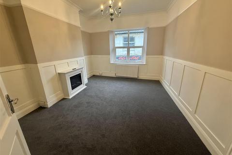 3 bedroom flat to rent, Fore Street, TORQUAY TQ1