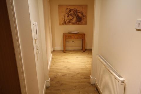 3 bedroom flat to rent, Annandale Street, Bonnington, Edinburgh, EH7
