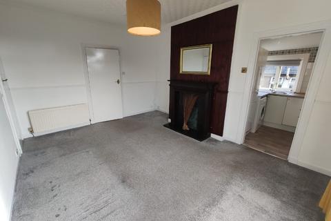 2 bedroom flat to rent, Curtis Avenue, Glasgow G44