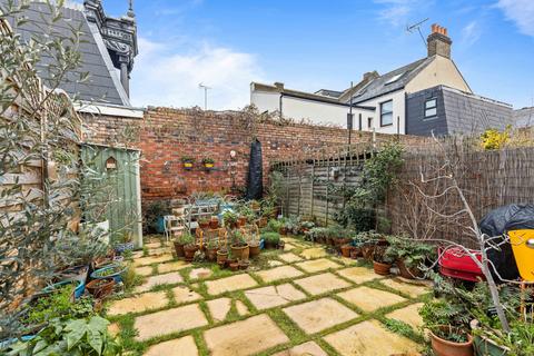 5 bedroom house for sale, Burns Road, London, NW10