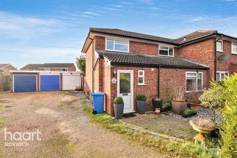 3 bedroom end of terrace house for sale, Peverell Road, Norwich
