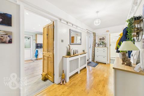 3 bedroom detached bungalow for sale, Church Road, Yelverton, Norwich