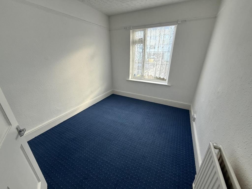 Fresh Move Salisbury Ave Torqay for Let Bedroom