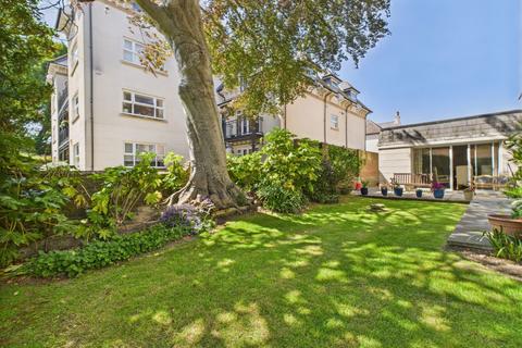 2 bedroom retirement property for sale, Oakland Court, Gratwicke Road, Worthing, BN11 4BZ