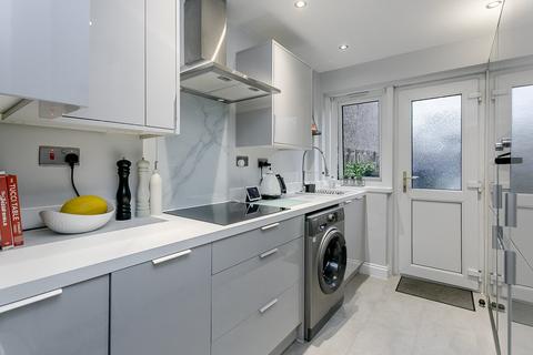 2 bedroom terraced house for sale, Muirhouse Gardens, Muirhouse, Edinburgh, EH4