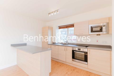 2 bedroom apartment to rent, Heritage Avenue,  Colindale NW9
