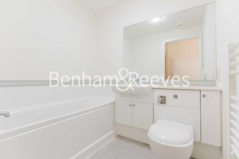 2 bedroom apartment to rent, Heritage Avenue,  Colindale NW9