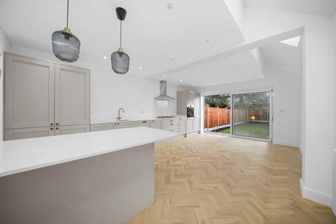 4 bedroom house for sale, Simmonds Road, Leyton, E10