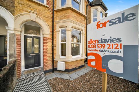 Simmonds Road, Leyton, E10