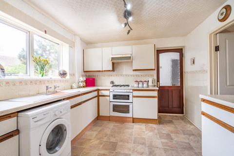 3 bedroom end of terrace house for sale, Speldhurst Road, Southborough, Tunbridge Wells (no chain)
