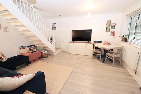 2 bedroom end of terrace house for sale, Herbs End, FARNBOROUGH GU14