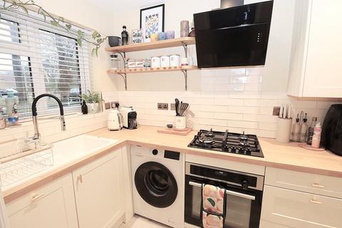 2 bedroom end of terrace house for sale, Herbs End, FARNBOROUGH GU14