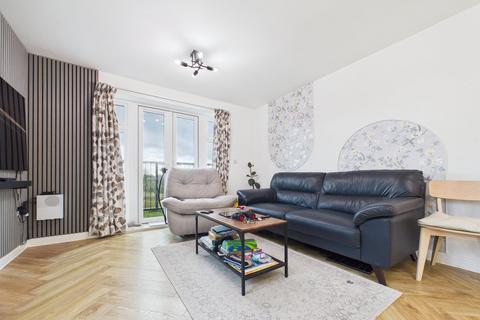 2 bedroom apartment to rent, Honey Bee Street, Calcot, RG31