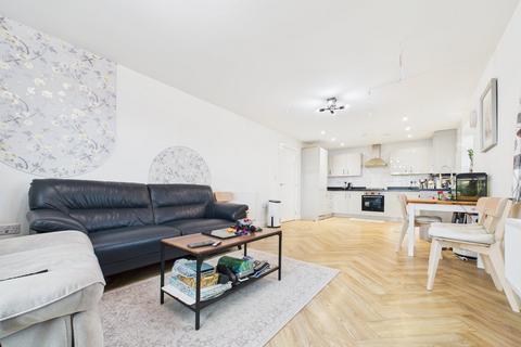2 bedroom apartment to rent, Honey Bee Street, Calcot, RG31
