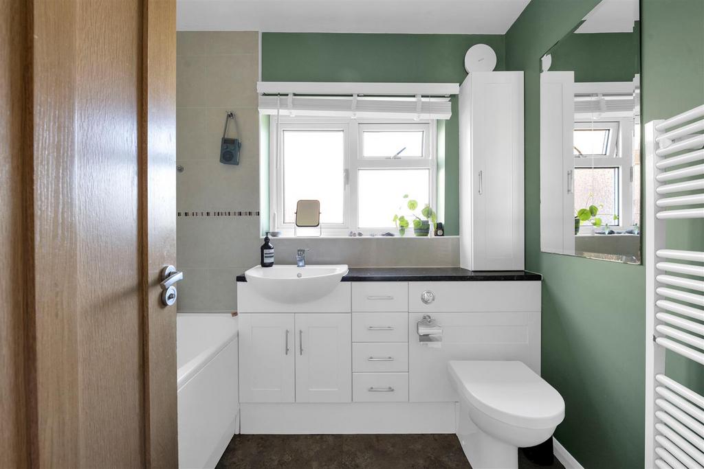 28-Riverford-Close-12.jpg