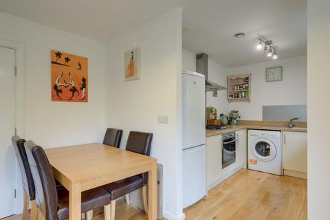 2 bedroom flat for sale, Chiltonian Mews, Hither Green, SE13