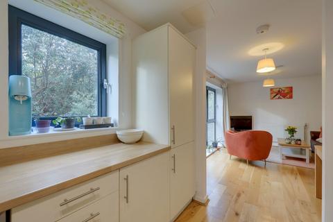 2 bedroom flat for sale, Chiltonian Mews, Hither Green, SE13