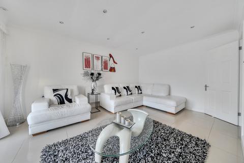 3 bedroom bungalow for sale, Saxstead Drive, Clacton-on-Sea, Essex