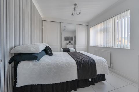 3 bedroom bungalow for sale, Saxstead Drive, Clacton-on-Sea, Essex