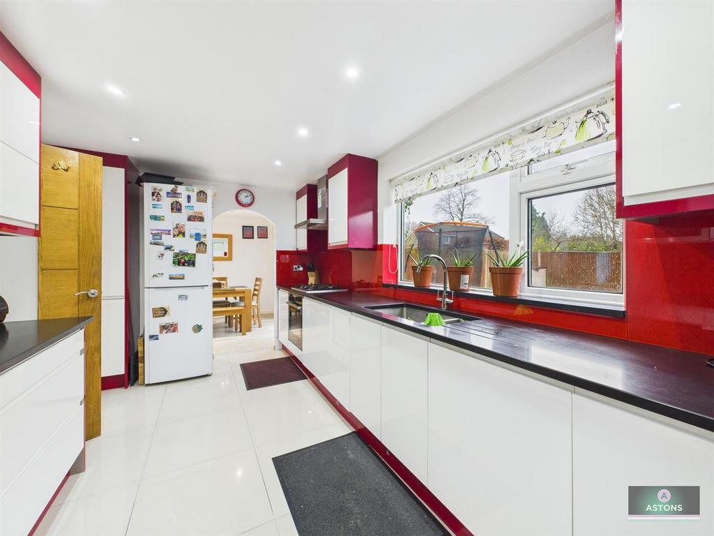 Refitted Kitchen/Breakfast Room