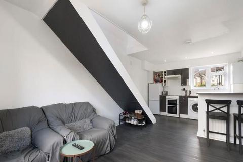 undefined, Browning Avenue,  Worcester Park, KT4 8LD