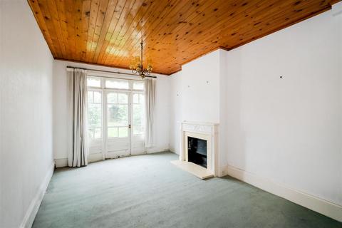 4 bedroom house for sale, Woodstock Road, Walthamstow