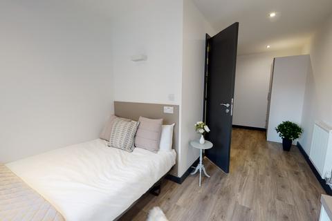 1 bedroom in a flat share to rent, 4 Dumfries Street, LU1 5FT, Luton LU1