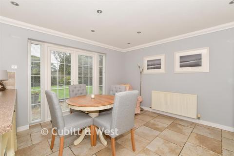 5 bedroom detached house for sale, Grasmere Gardens, Horsham RH12